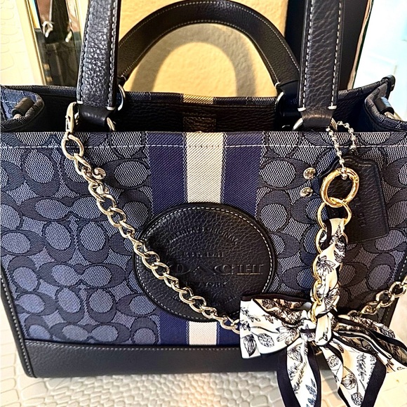 Elegant Coach Navy Blue Dempsey Signature Satchel and Wallet Set - Picture 2 of 9